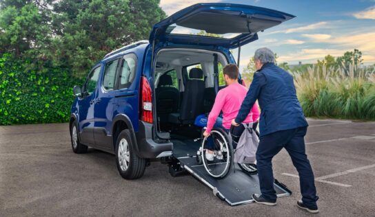 OK Mobility incorpora vehículos adaptados para personas con movilidad reducida a su oferta de movilidad