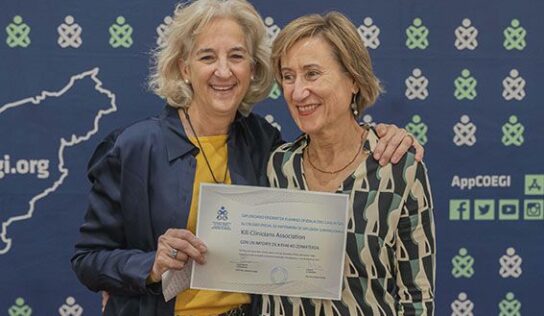 El COEGI entrega su premio al desarrollo de la profesión enfermera 2023 a Javier Ortiz de Elguea