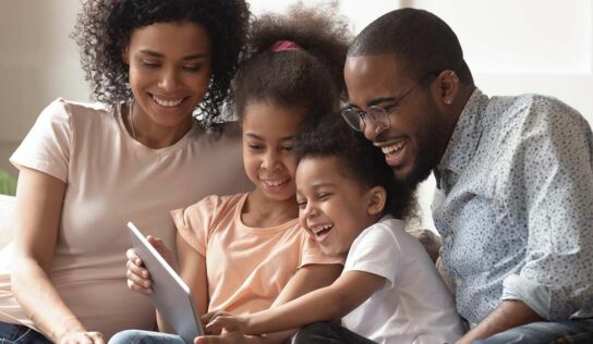 5 claves para disfrutar de la tecnología en familia sin que arruine las Navidades