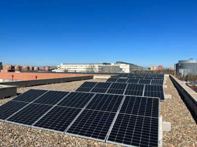 Isla Solar instala paneles solares en el IES Jimena Menéndez Pidal de Fuenlabrada
