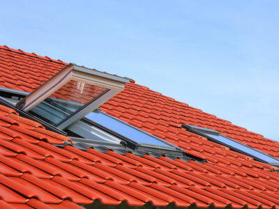 ¿Cuáles son los signos de daños en un tejado y cómo solucionarlos?