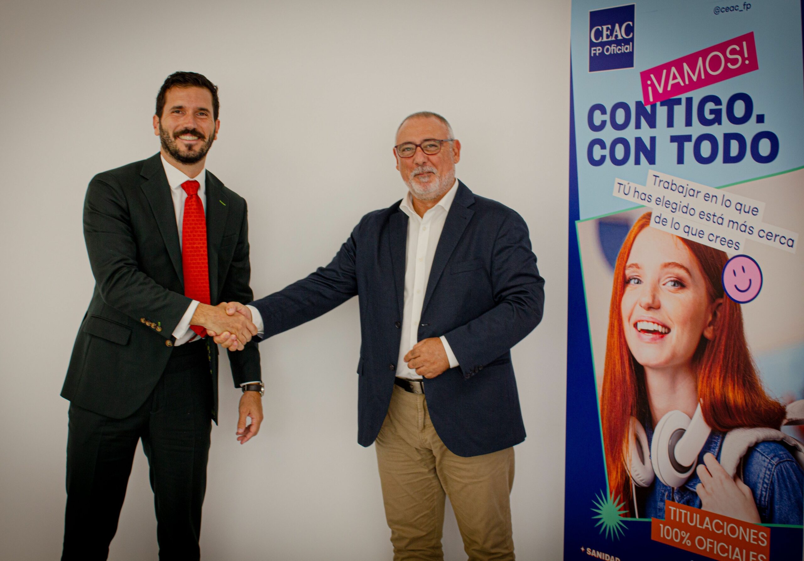 Foto Firma Acuerdo CEAC FP 1 1 scaled