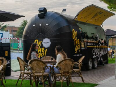 El food truck de La Rollerie vuelve a la Universidad Francisco de Vitoria con nuevas y atractivas propuestas gastronómicas