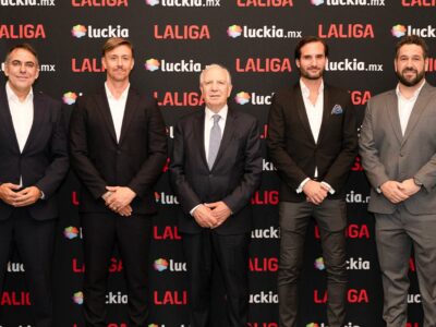 Luckia y LALIGA presentan con leyendas futbolísticas su patrocinio en México