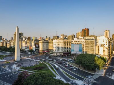 Los destinos más deseados por los españoles estas Navidades y cómo viajar sin arruinarse