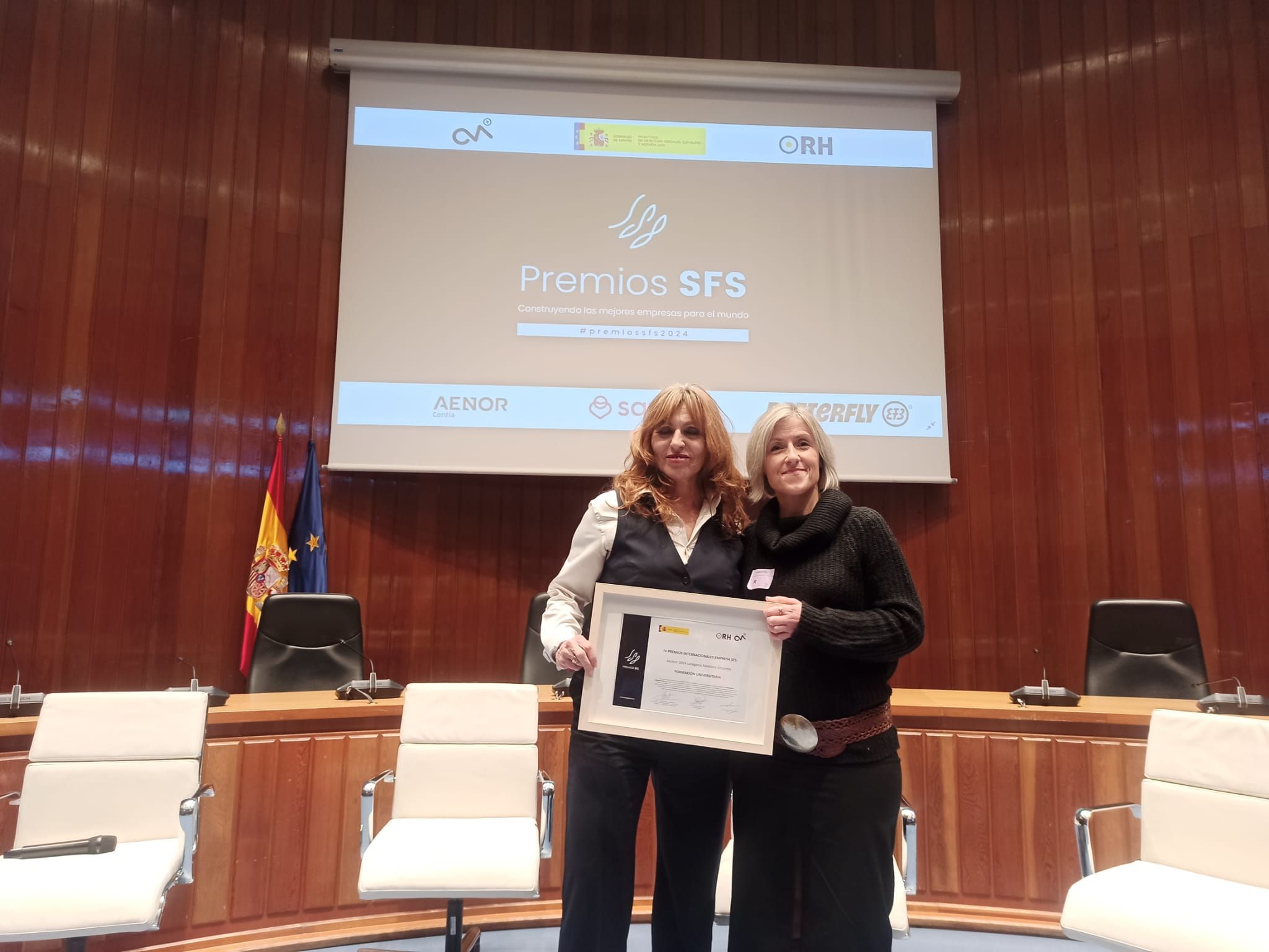 mencion de honor formacion universitaria premios sfs