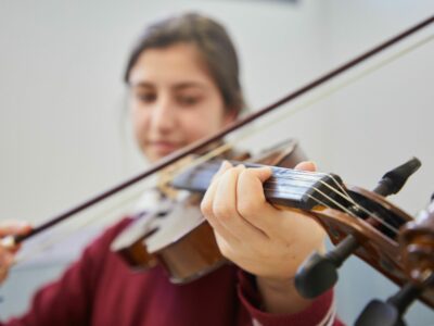 El Colegio Juan Pablo II de Parla integra la música desde las primeras etapas, con un impacto único
