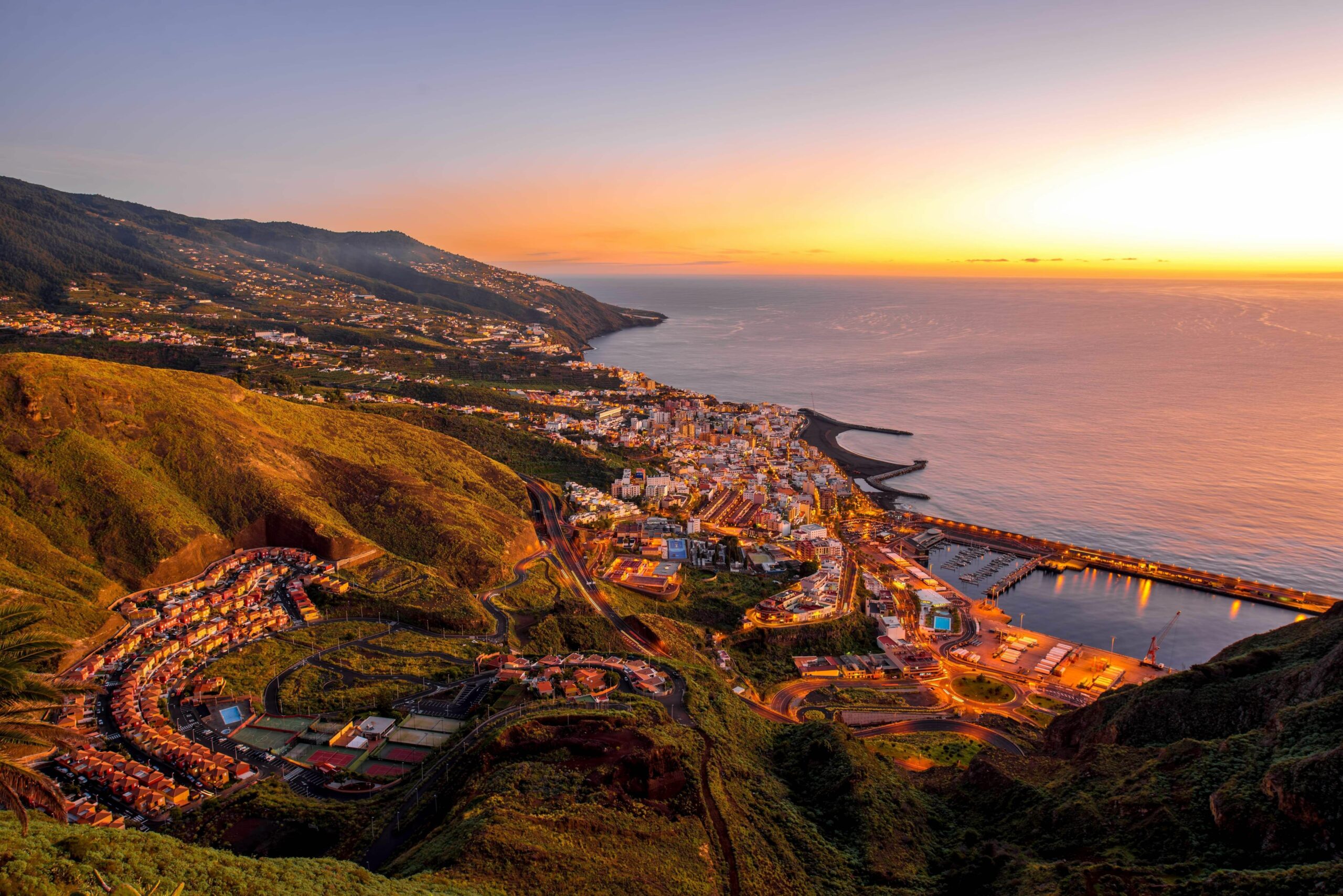 Santa Cruz de Tenerife Spain GettyImages 513582498 1 compressed scaled