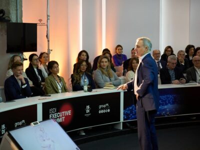 ISDI Executive Summit 2025: «La Inteligencia Artificial puede destruir 65 millones de empleos, pero va a crear otros 130 millones nuevos»