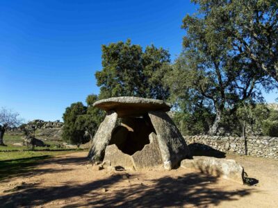 El Monumento de La Data en Valencia de Alcántara se incorpora al patrimonio natural de la Red Medieval