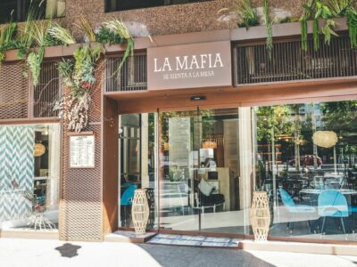 La Mafia se sienta a la mesa celebra 25 años con una nueva identidad de marca que celebra lo especial de lo cotidiano y lo convierte en memorable