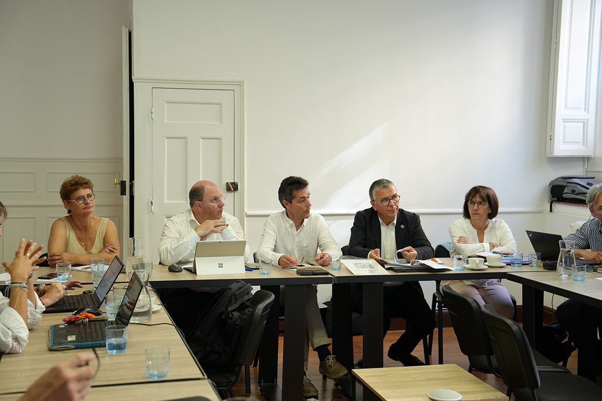 ASAMBLEA EFG Marie Pierre P directora del CIFOG y secretaria general de EFG Emmanuel Chardat presidente de EFG Enrique de Prado presidente de Interpalm Joseba Martikorena vicepresidente