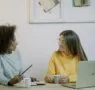 Brecha salarial y baja presencia femenina en cargos directivos retos pendientes en empresas según Coverflex
