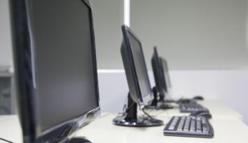 Redkom Computers amplía sus servicios de mantenimiento informático con soluciones integrales de factura electrónica para pymes y autónomos
