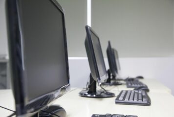 Redkom Computers amplía sus servicios de mantenimiento informático con soluciones integrales de factura electrónica para pymes y autónomos