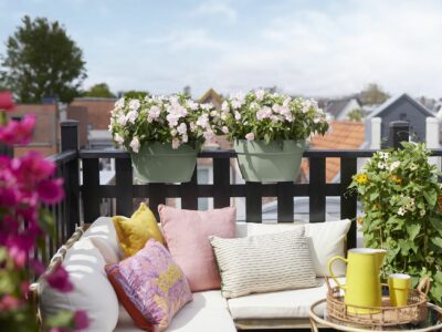 elho convierte el balcón en «el otro salón» del hogar