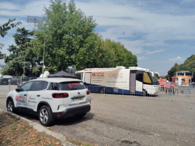 La Unidad Móvil de Telemedicina de Comitas e-Health, «un imprescindible» de La Vuelta