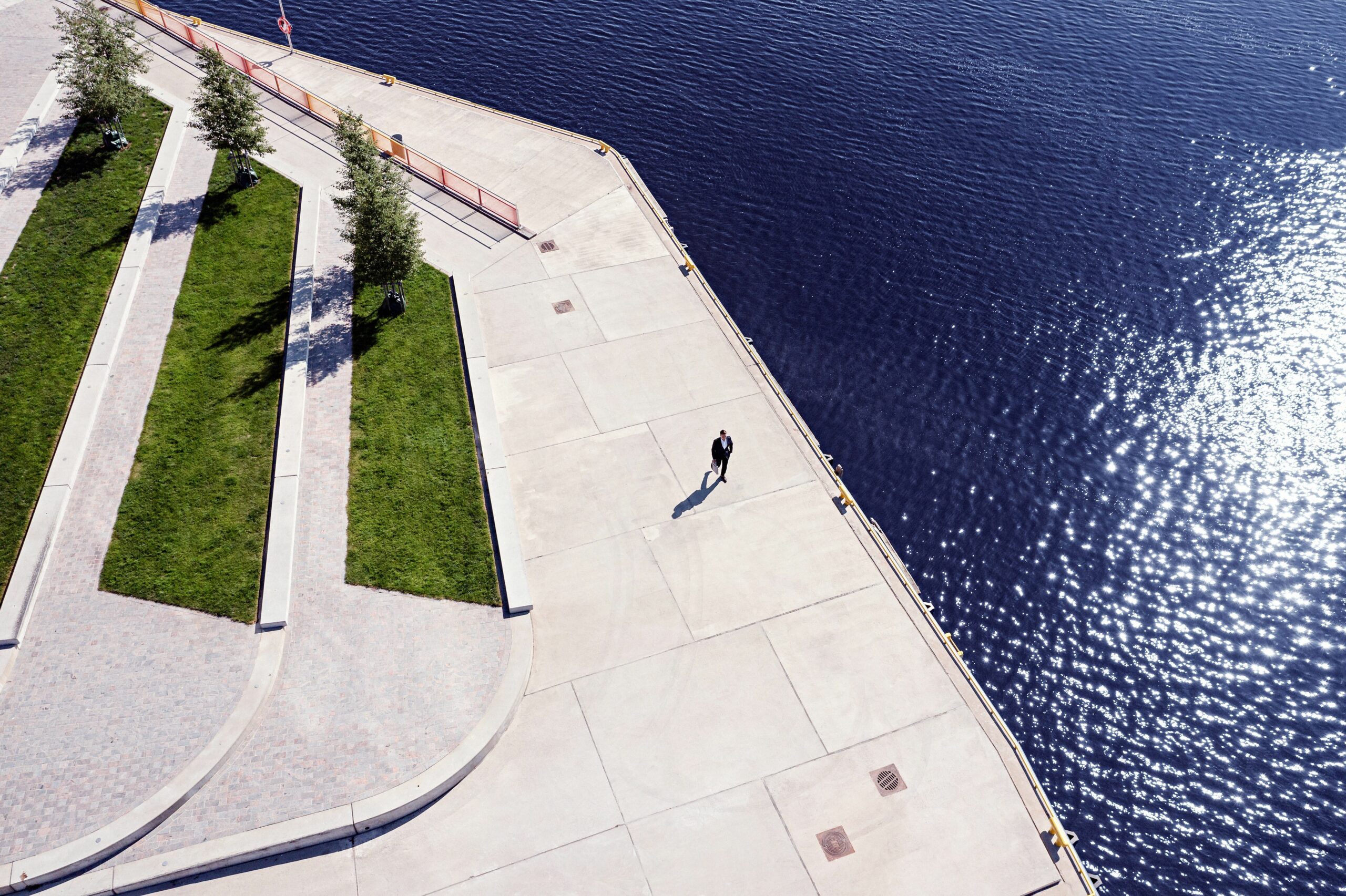 Meri businessmies kaupunki viheralue 071 BusinessFinland scaled