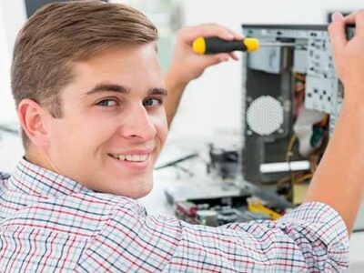 Formación Universitaria lidera la preparación para el FP de Técnico Medio en Sistemas Microinformáticos y Redes