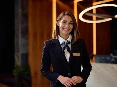 Formación Universitaria prepara a futuros líderes del sector hotelero con su curso online para obtener el Título Oficial de Técnico Superior en Gestión de Alojamientos Turísticos