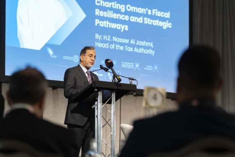 Nasser Al Jashmi Head of the Omani Delegation to the Strategic Advisory Group during the Forum in London 002