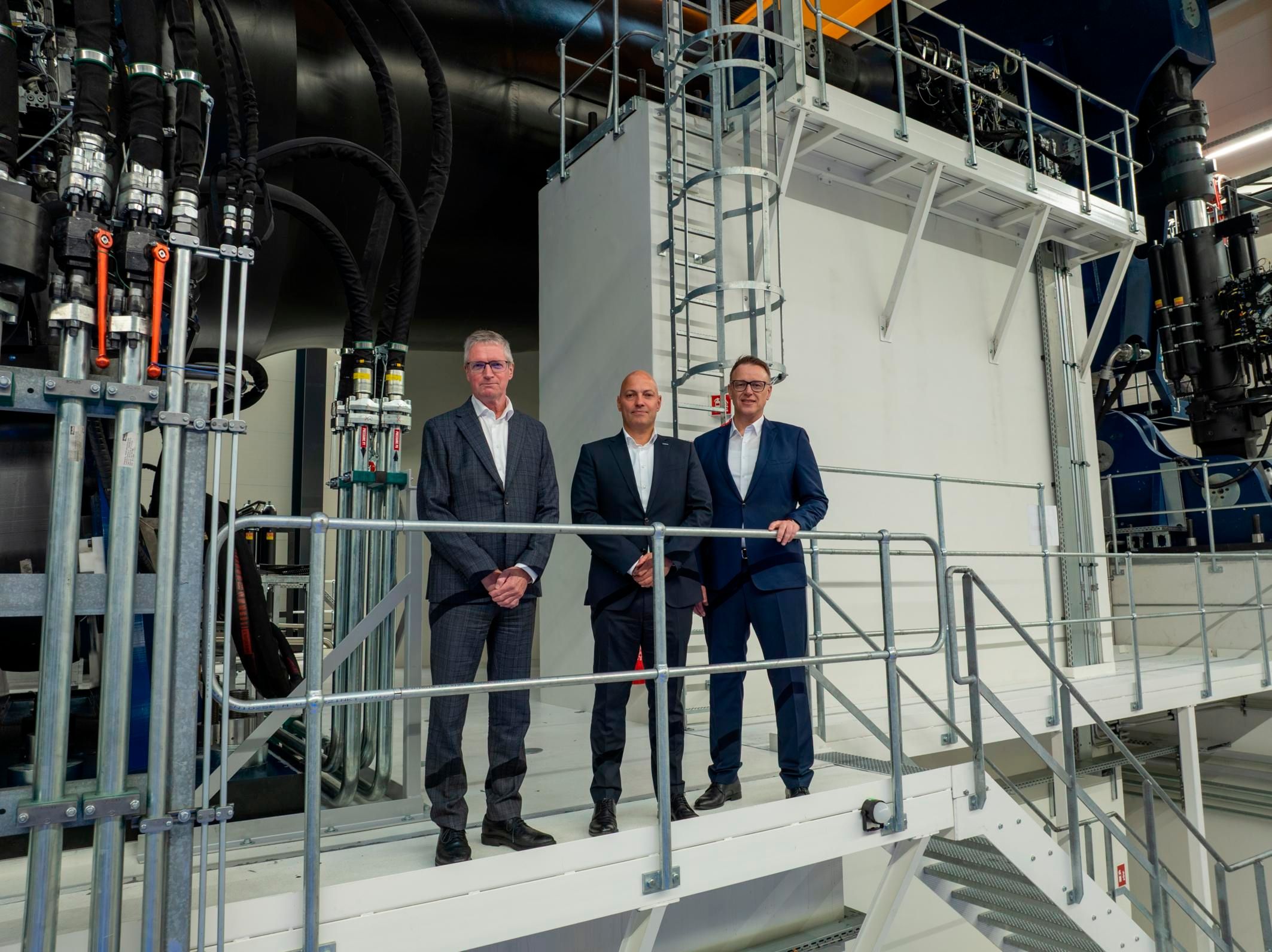 Schaeffler y LORC abren conjuntamente en Dinamarca la instalación de pruebas más potente del mundo para rodamientos de aerogeneradores 3 commissioning test rig rotor bearings wind turbines lind
