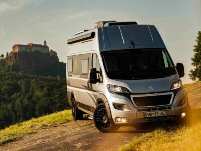 Mega Mobil aterriza en España de la mano de Tinkervan, líder en camperización