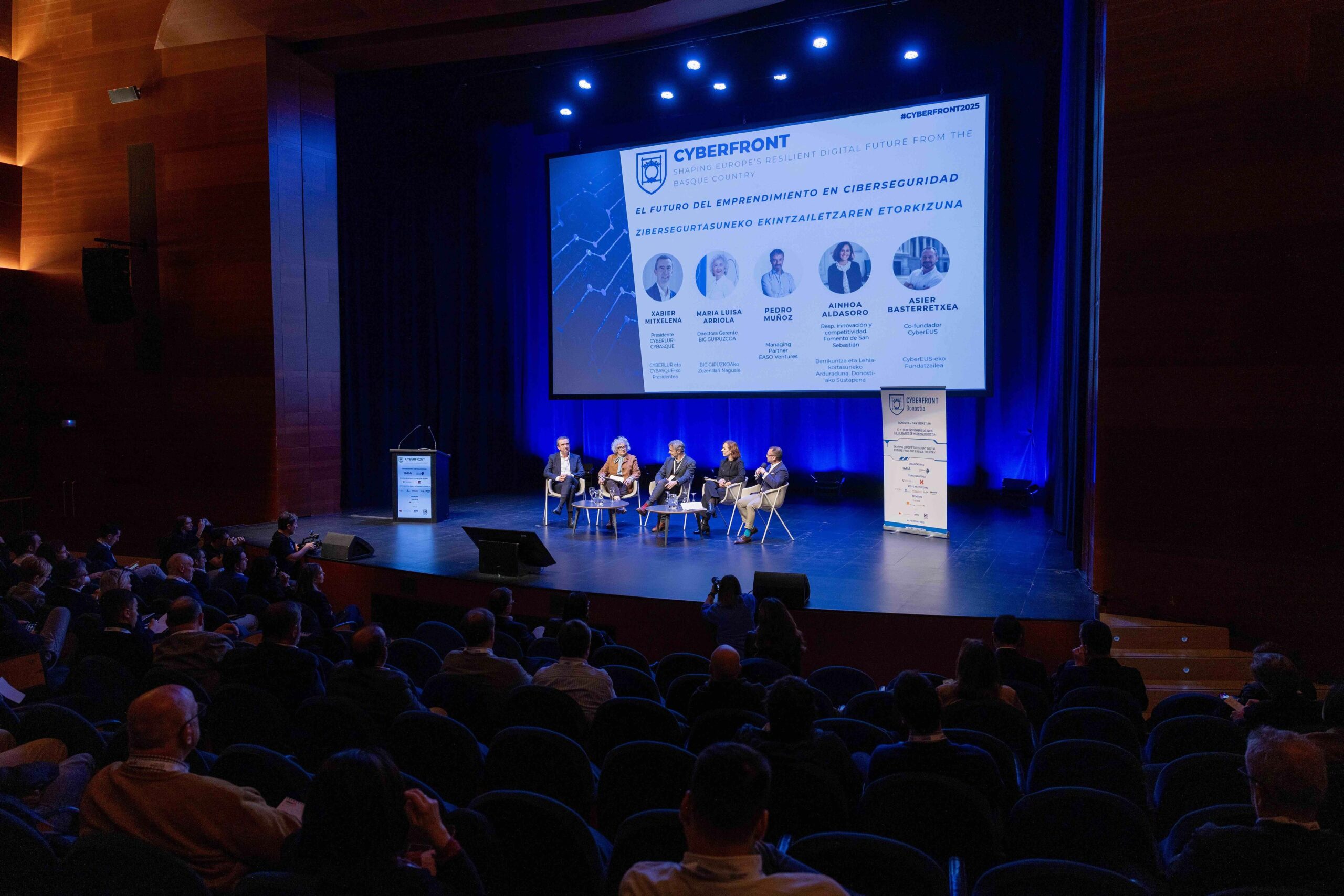 mesaredondacybasque2 scaled