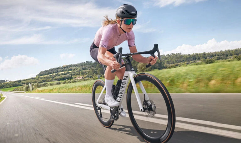 El calcetín perfecto para cada estación del año: claves esenciales