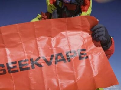 Una década hasta la cima del mundo: Geekvape celebra su 10.º aniversario alcanzando la cumbre del Everest