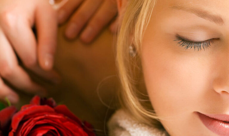 Inicio 6 El despertar de los sentidos: historia y trascendencia del masaje sensual