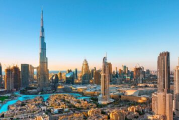 Inicio 66 Emiratos toma la delantera en la implementación de la IA gracias al Ministerio de Inteligencia Artificial