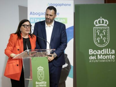 Abogaphone se presenta en Boadilla del Monte como la primera plataforma online de «abogados reales»