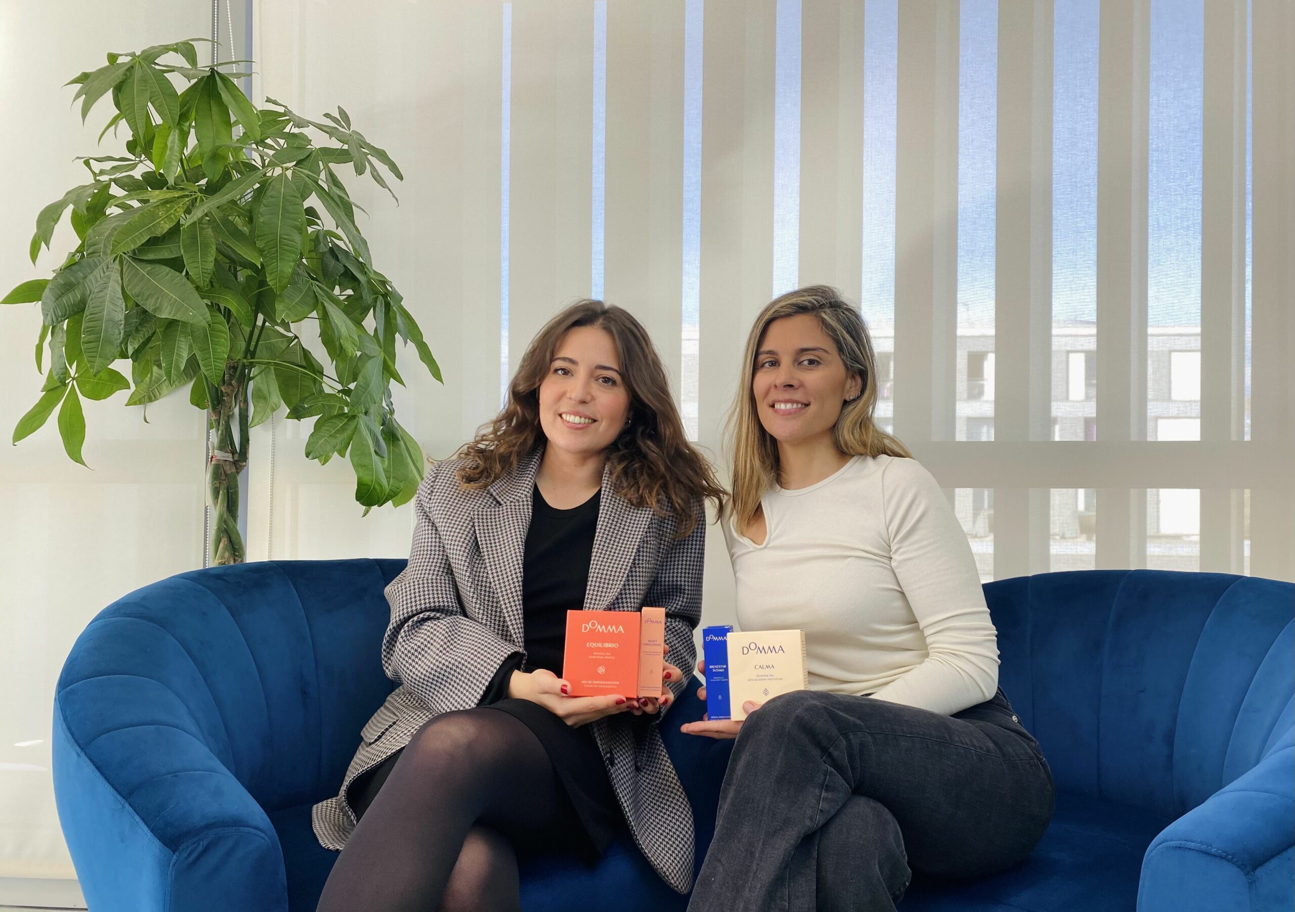 Mireia Roca izq y Cristina Martnez der co CEO y cofounders de DOMMA sof scaled