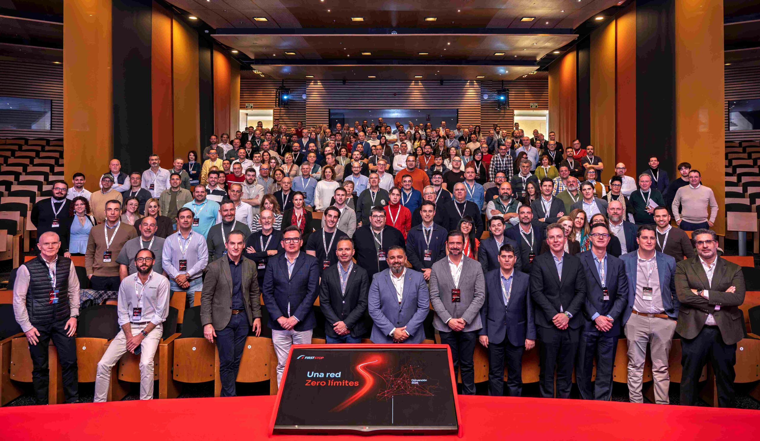 Equipo First Stop scaled