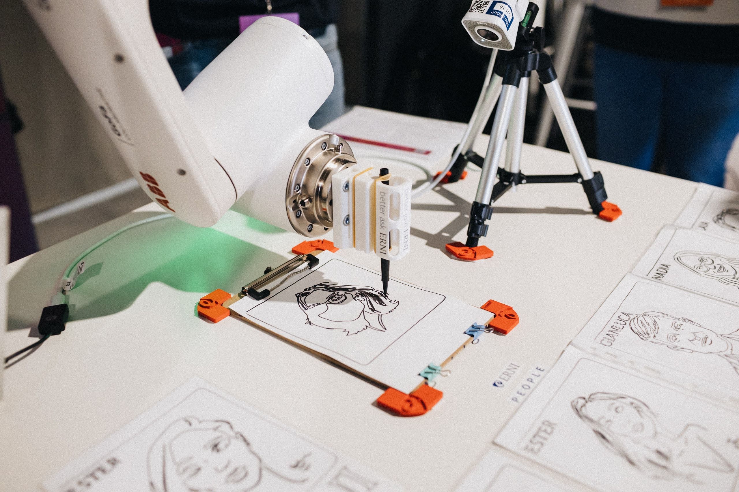 Foto ERNI Brazo robtico