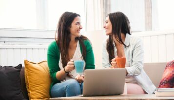 Las mujeres españolas ponen en riesgo su seguridad financiera para priorizar el cuidado de su familia