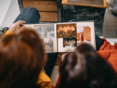 Los álbumes personalizables: el regalo más emotivo para este Día de la Madre, según 123tinta.es