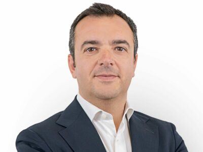 Snom acelera en los mercados clave y apuesta por sus clientes y cartera de productos para el crecimiento global durante el nuevo ejercicio fiscal