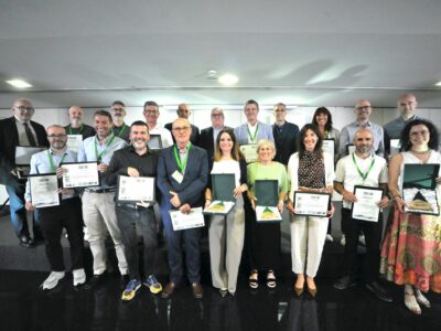 COASHIQ premia en Valencia a las empresas más comprometidas de la industria química y afines