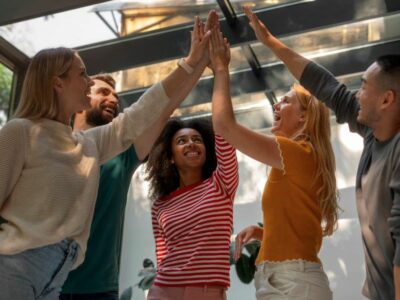 Comunicación, cohesión y reto compartido: la propuesta de Viviendo del Cuento para equipos en Madrid