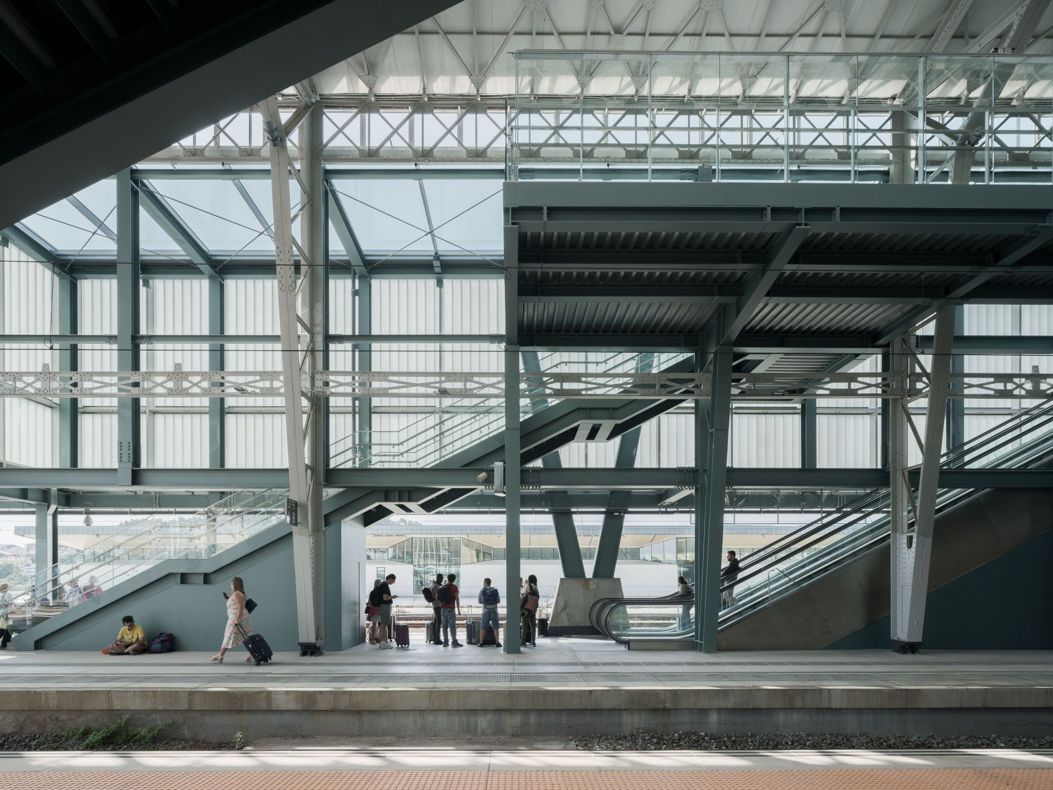 Estacion Renfe Santiago COMENZA by Estudio Herreros foto luis diaz diaz 07