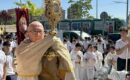 Inicio 64 La fe toma las calles de Parla: el Obispo Auxiliar de Getafe preside el Corpus del Colegio Juan Pablo II