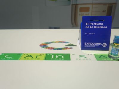Carinsa crea el perfume de la química para celebrar el 60 aniversario de Expoquimia