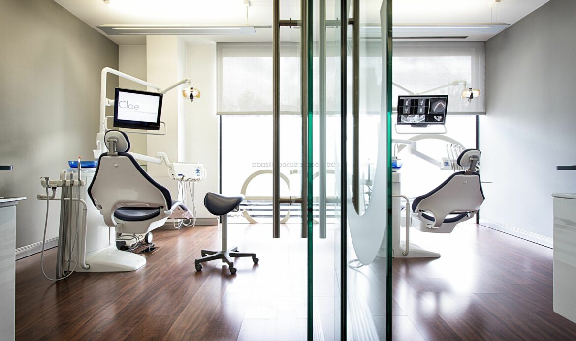 Inicio 61 Clínica Cloe abre su nueva clínica dental en La Moraleja