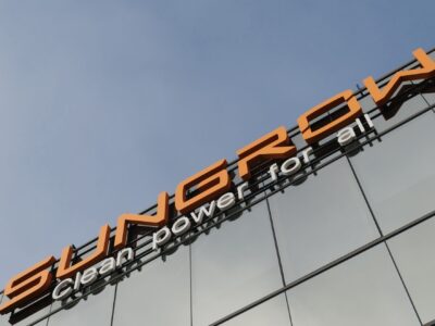 Sungrow ocupa el primer puesto en la clasificación mundial de Wood Mackenzie de integradores de sistemas de almacenamiento de energía en baterías (BESS) y fabricantes de inversores fotovoltaicos