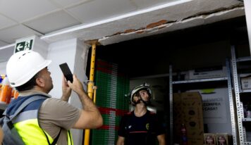 Arquitectos técnicos y bomberos revisan más de 3.000 incidencias en edificios de Granada