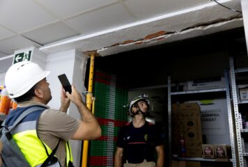 Inicio 67 Arquitectos técnicos y bomberos revisan más de 3.000 incidencias en edificios de Granada