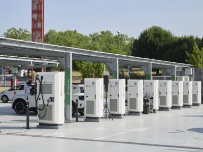 La red de Iberdrola España permitirá recorrer 500 millones de kilómetros en vehículo eléctrico en 2026 y superará 4,1 millones de recargas
