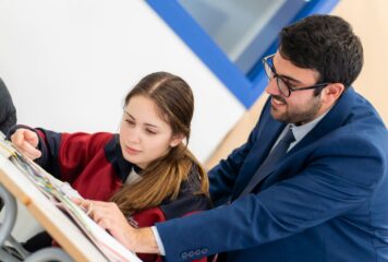 Inicio 66 El Colegio Juan Pablo II de Parla comienza el curso reforzando su modelo educativo sin móviles ni tabletas